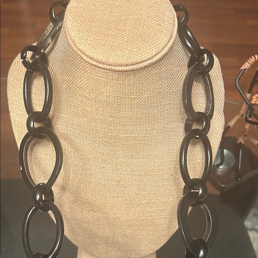 Black Chunky Chain Necklace - Picture 6 of 7